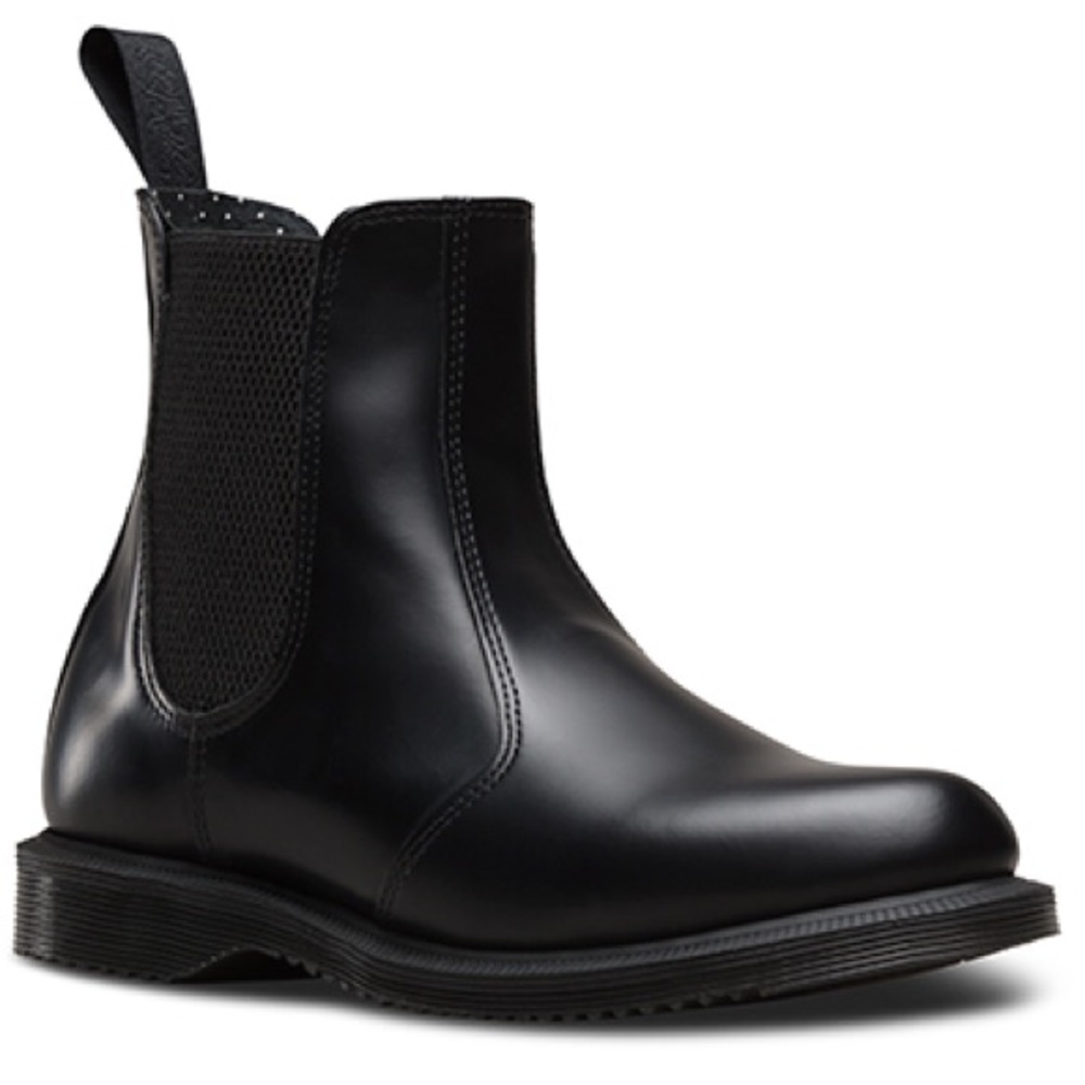 NWOT Dr. Martens Flora Chelsea Boots